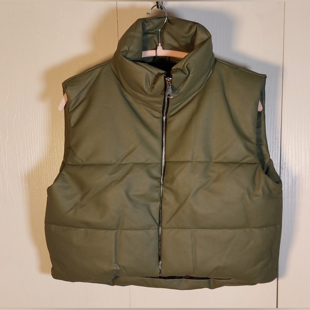 PrettyLittleThing NWT Olive Faux Leather Drop Hem Gilet Puffer Vest Size XL Tall - Picture 12 of 12